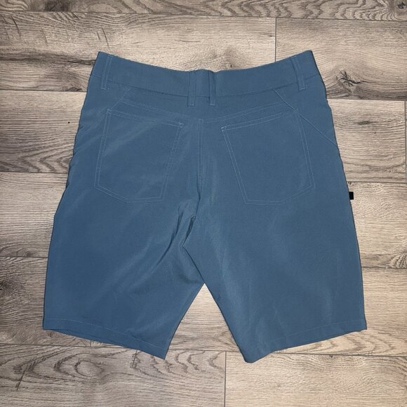 Oakley Mens Hybrid Shorts 5 Pockets Size 33 Regular Fit 9” Inseam - Picture 2 of 5